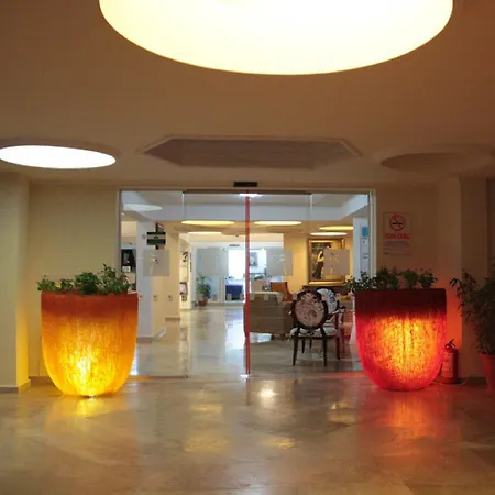 Hotel Nicholas Park