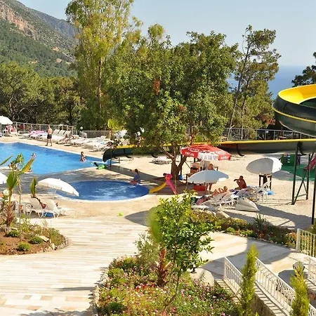 Hotel Nicholas Park 4*