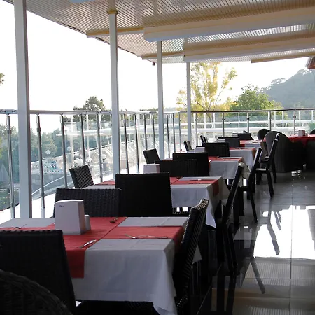 מלון Nicholas Park